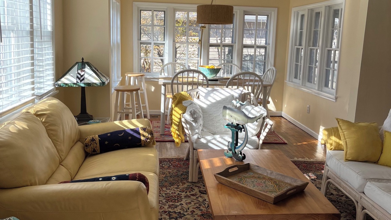 Photo of Livingroom in Hillsdale