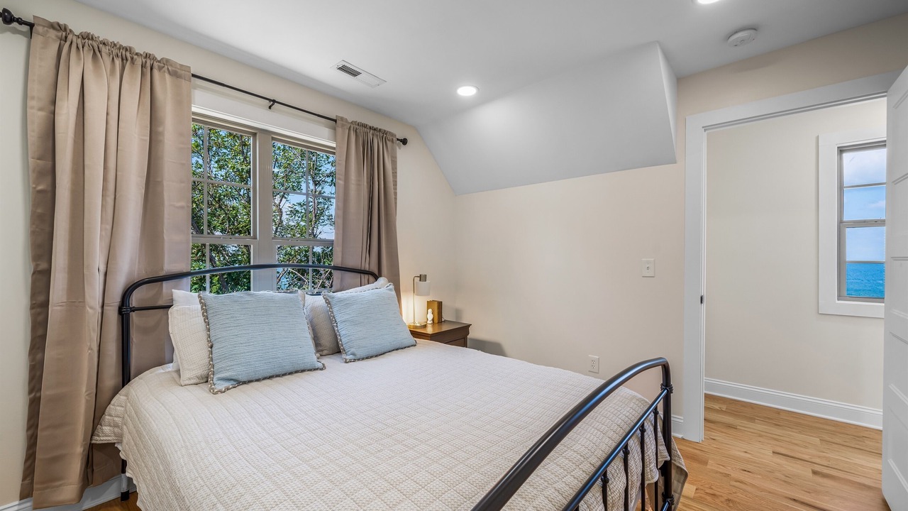Photo of Bedroom in Mentone