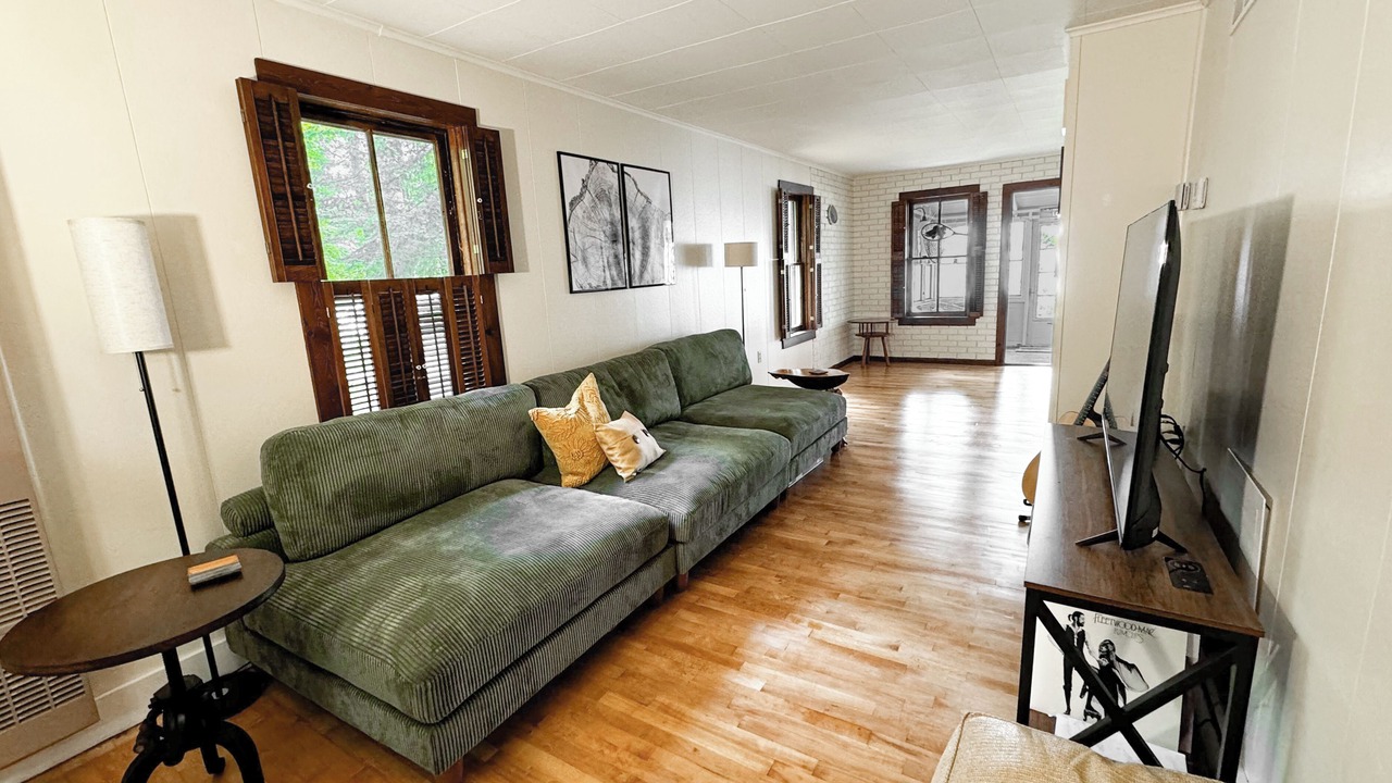 Photo of Livingroom in Big Bay