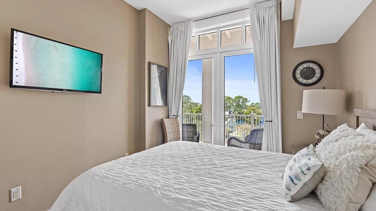 Photo of Bedroom in Baytowne Wharf