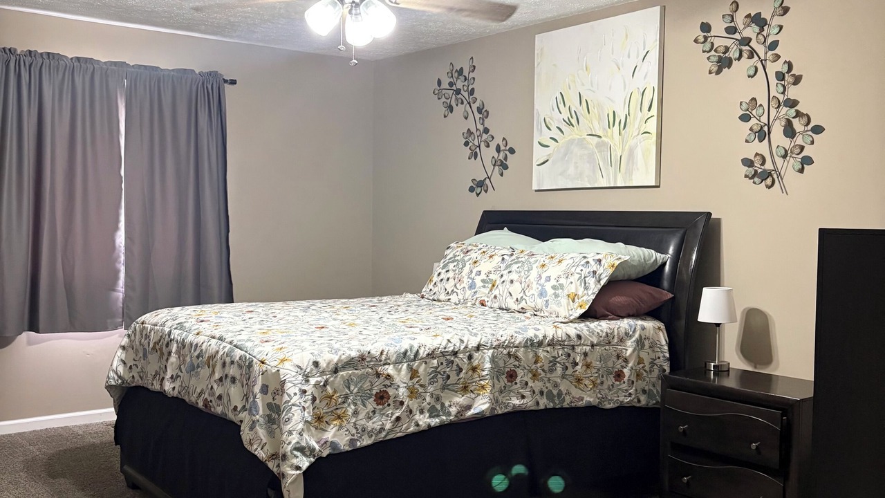 Photo of Bedroom in Talladega