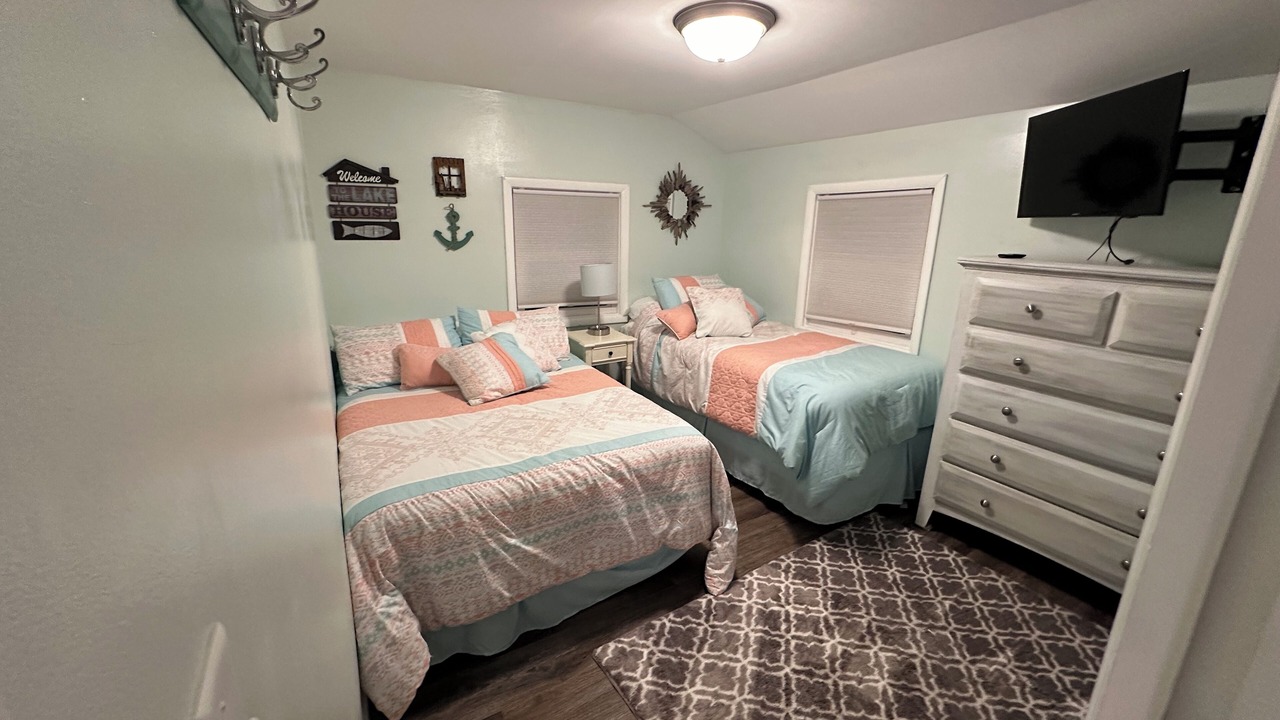 Photo of Bedroom in Sister Lakes