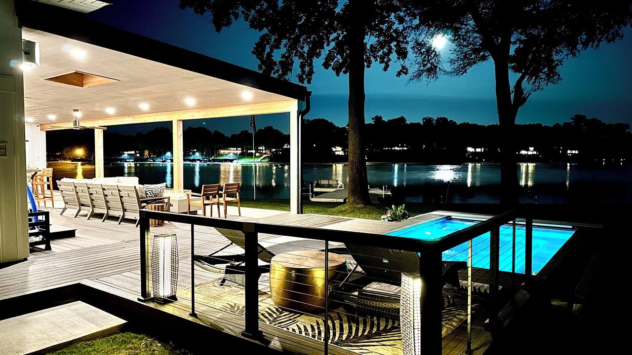 Photo of Outdoor in Paw Paw Lake