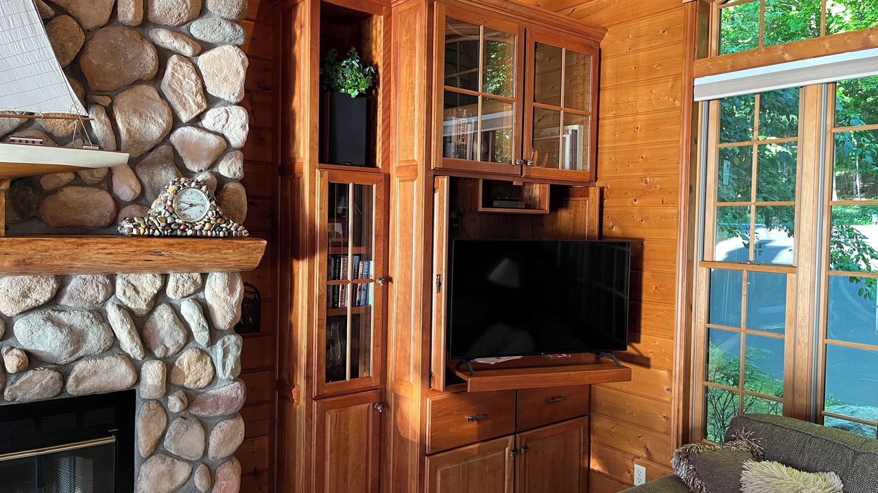 Photo of Livingroom in Kewadin