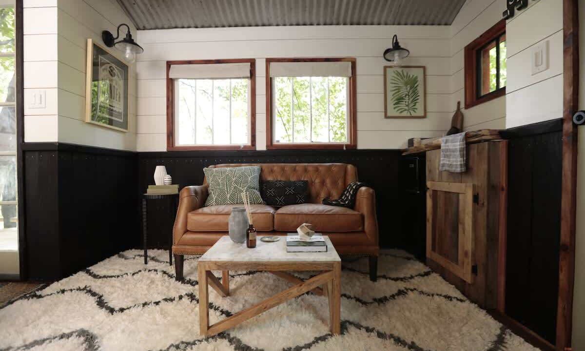 Photo of Livingroom in Flintstone