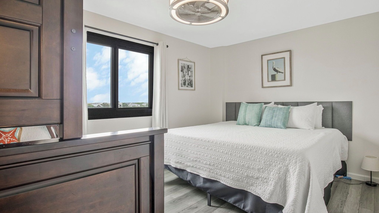 Photo of Bedroom in Orange Beach East