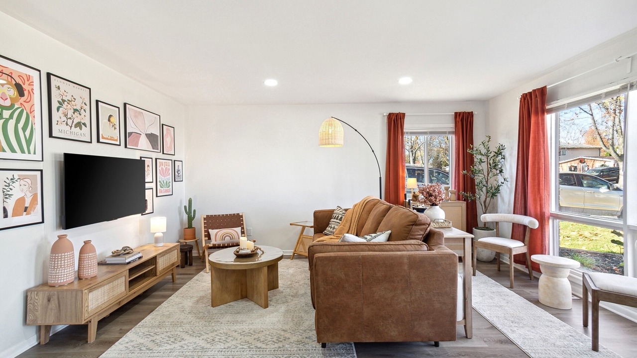 Photo of Livingroom in Madison Heights