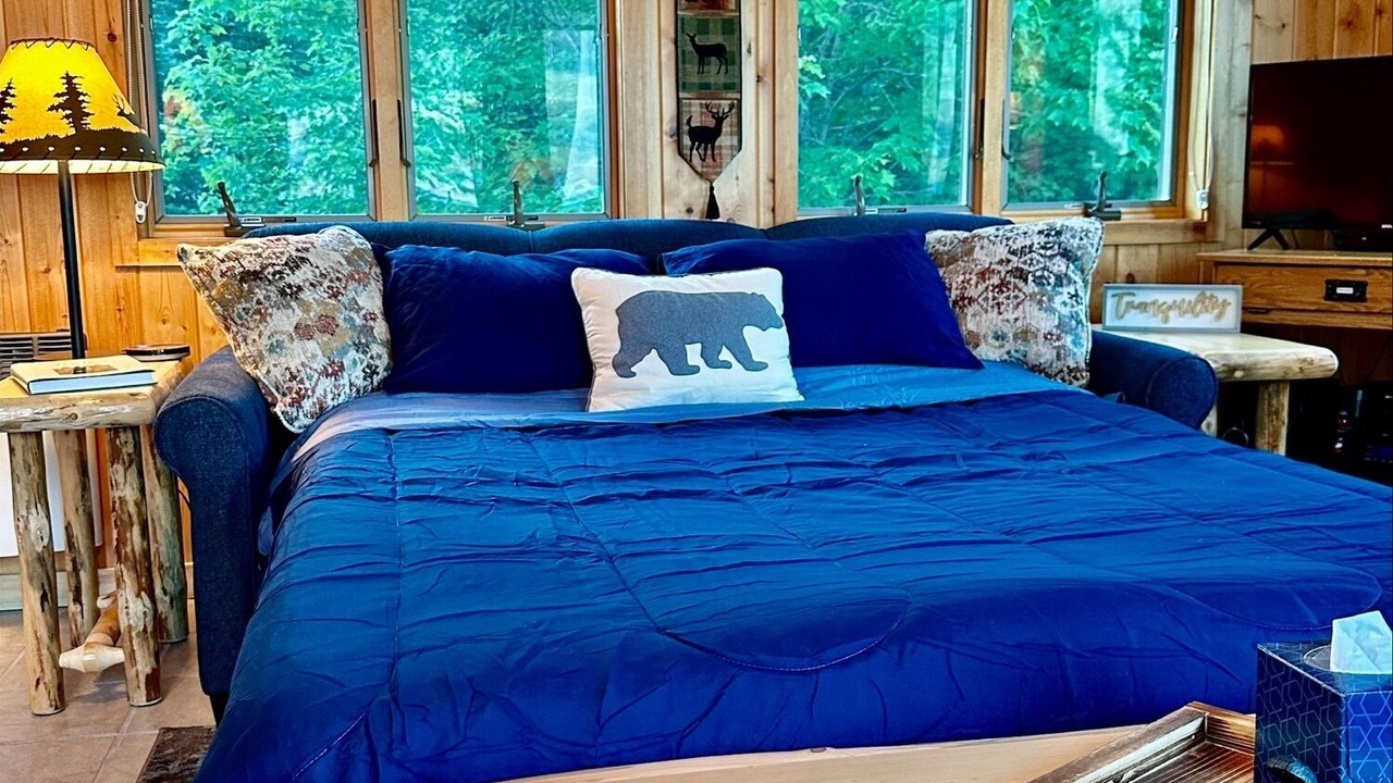 Photo of Bedroom in Lake Linden