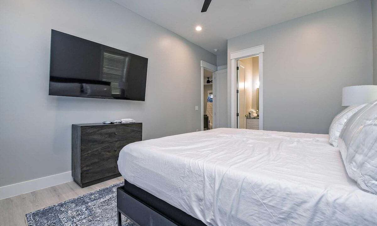 Photo of Bedroom in Southpointe