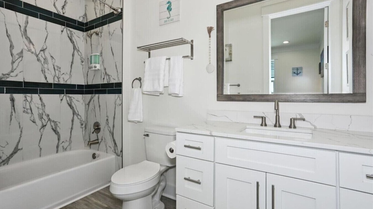 Photo of Bathroom in Navarre Beach