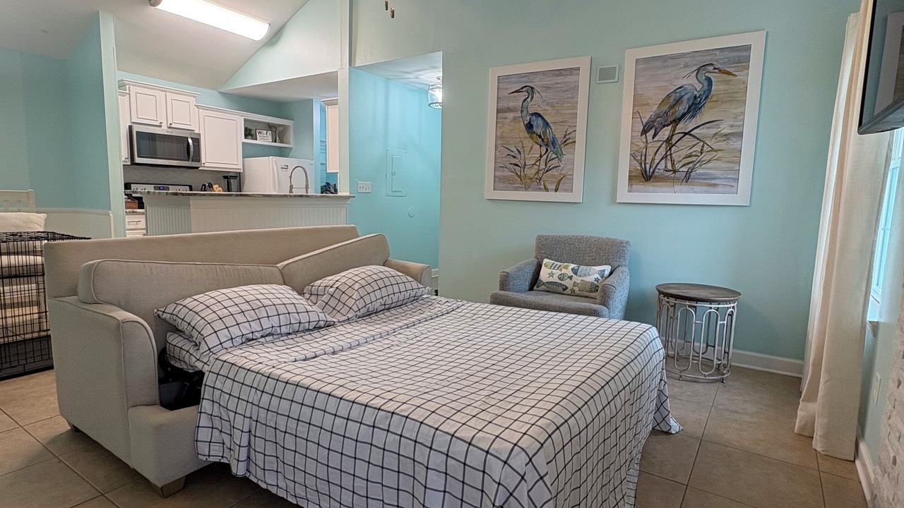 Photo of Bedroom in Gulf Shores