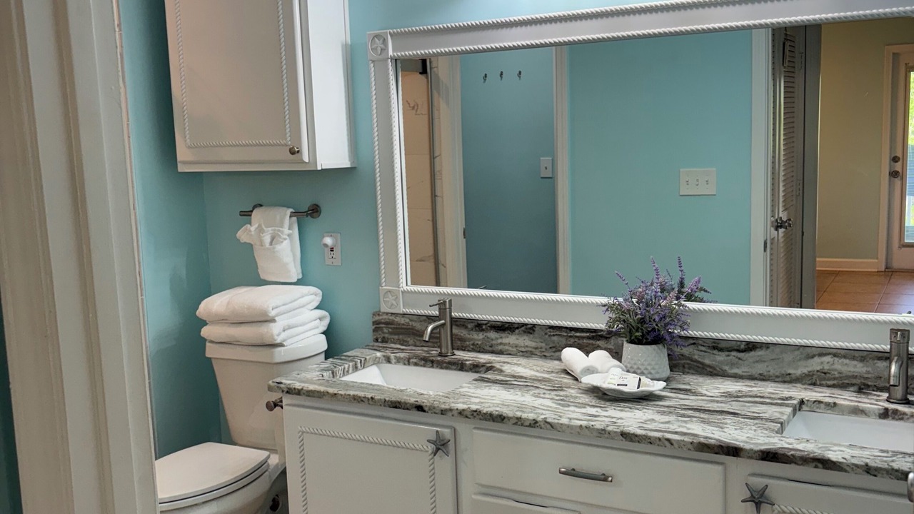 Photo of Bathroom in Gulf Shores