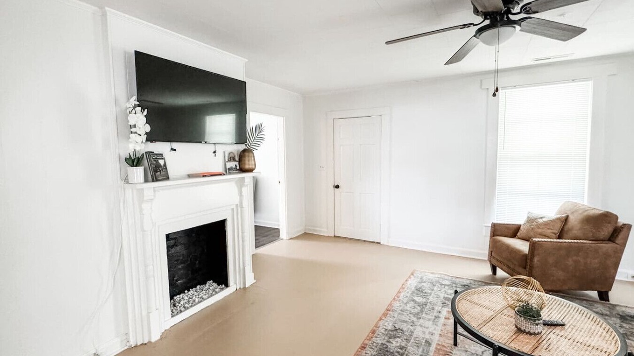 Photo of Livingroom in Rossville