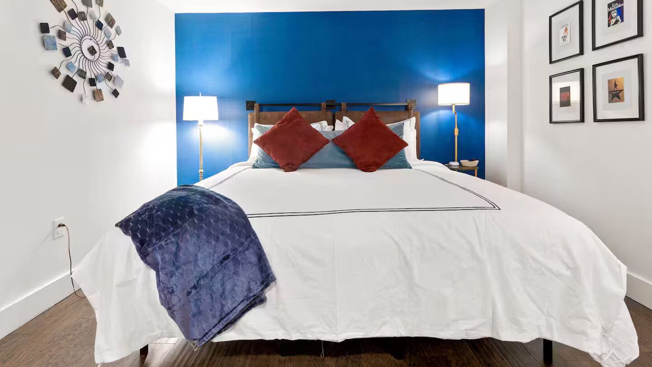 Photo of Bedroom in Central City