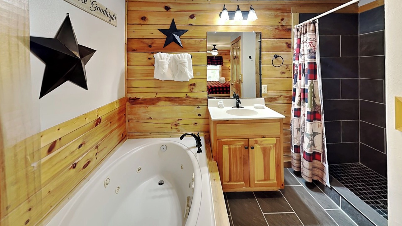 Photo of Bathroom in Black Bear Falls