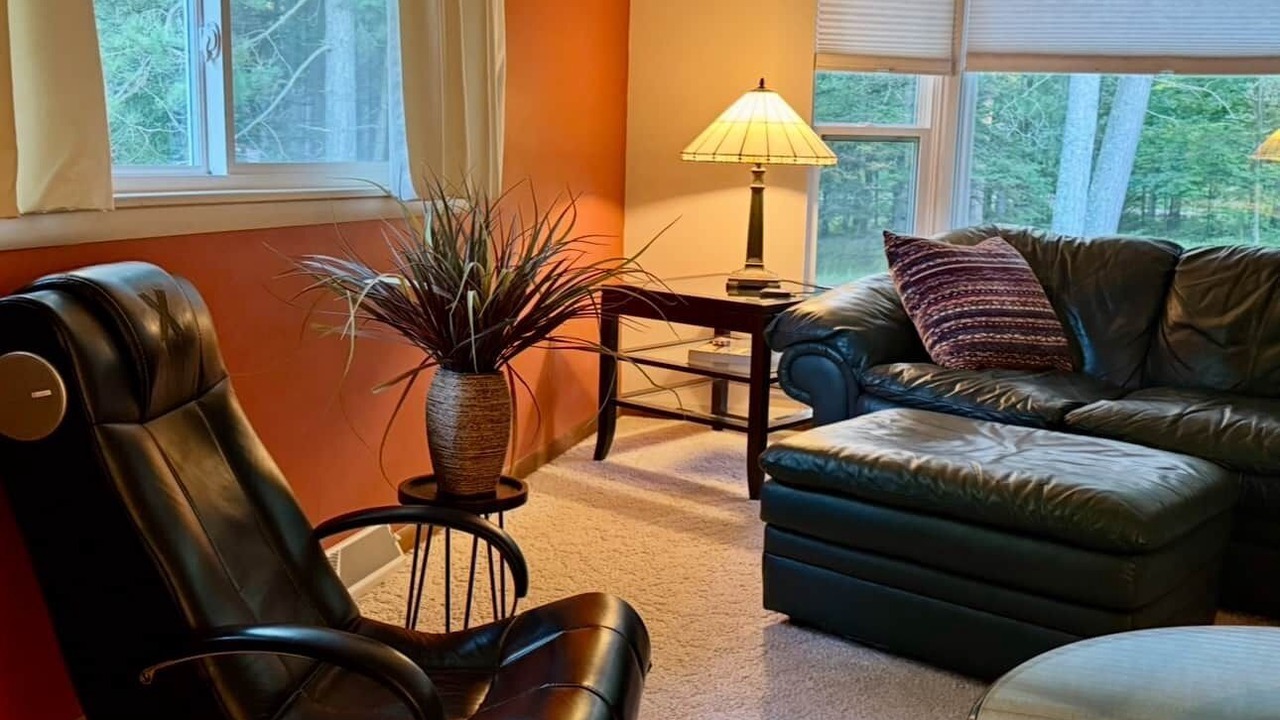 Photo of Livingroom in Deerton