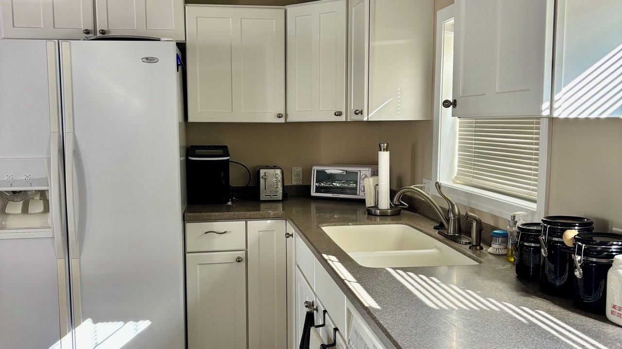 Photo of Kitchen in Paw Paw Lake
