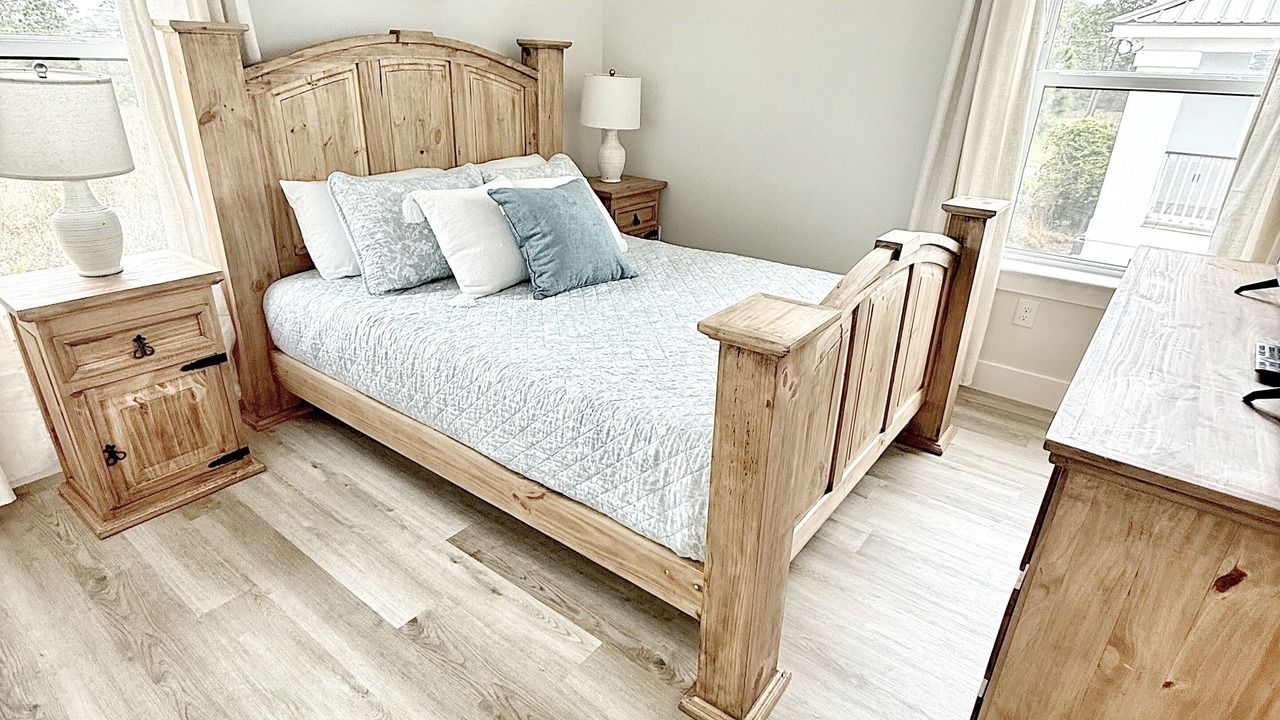 Photo of Bedroom in Surf Side Shores