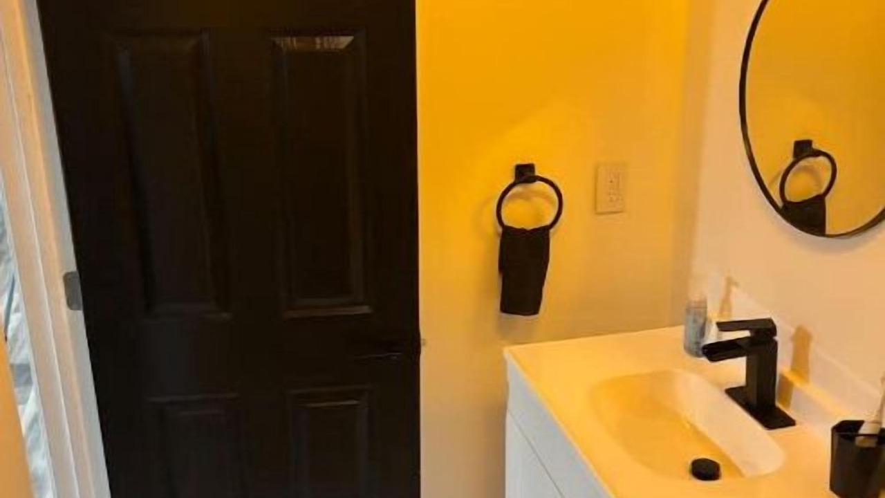 Photo of Bathroom in Lincoln Park