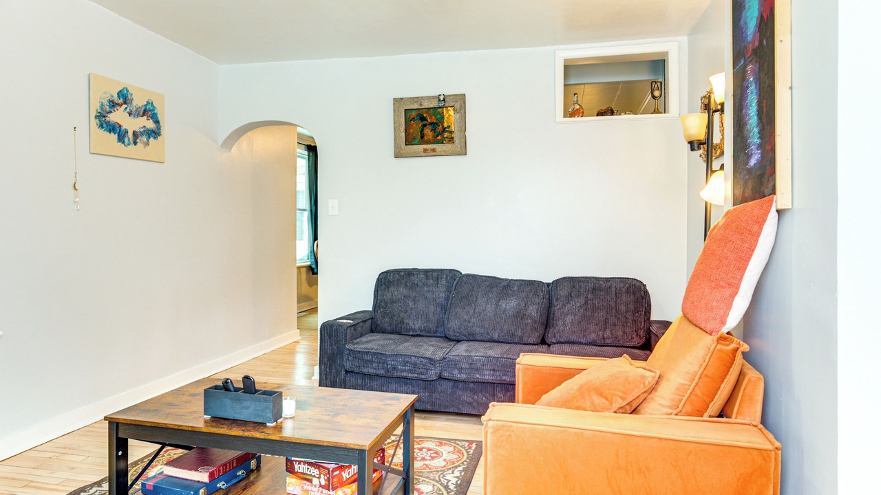 Photo of Livingroom in Calumet