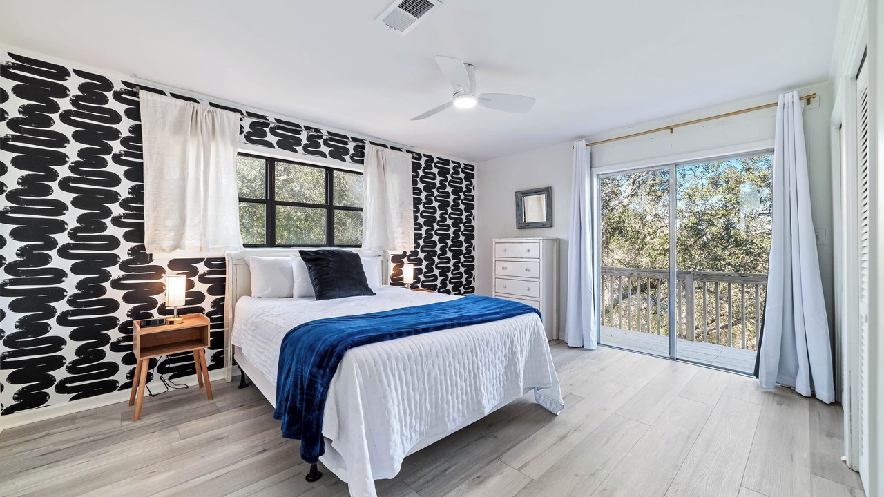 Photo of Bedroom in Surf Side Shores