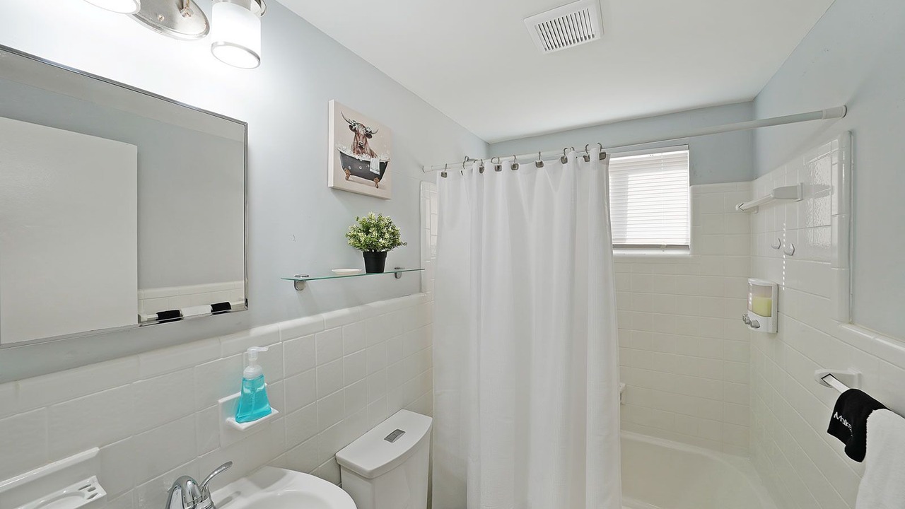 Photo of Bathroom in Acworth