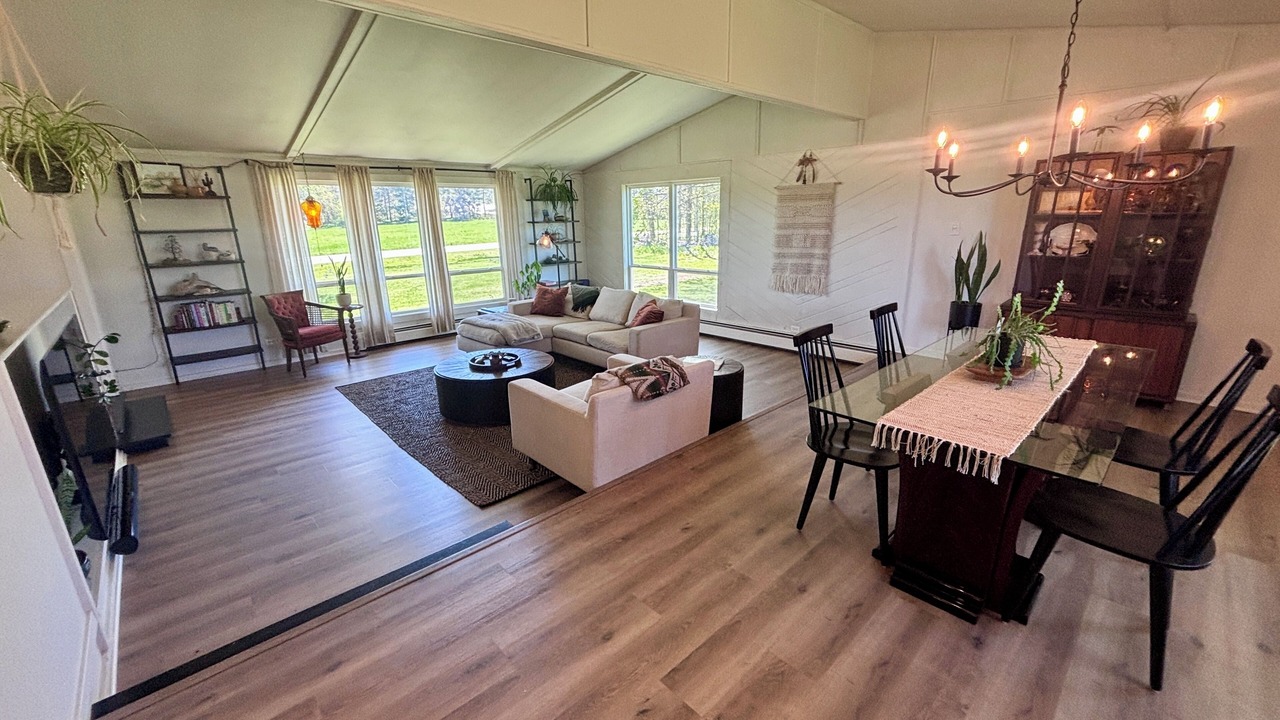 Photo of Livingroom in Harbor Springs