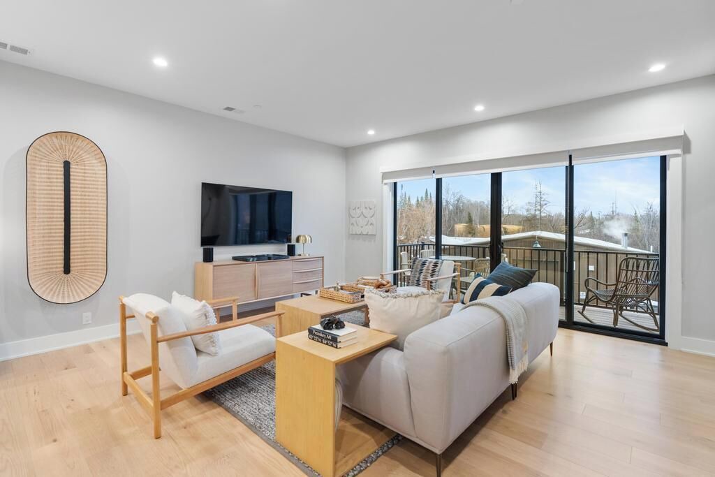 Photo of Livingroom in Walloon Lake
