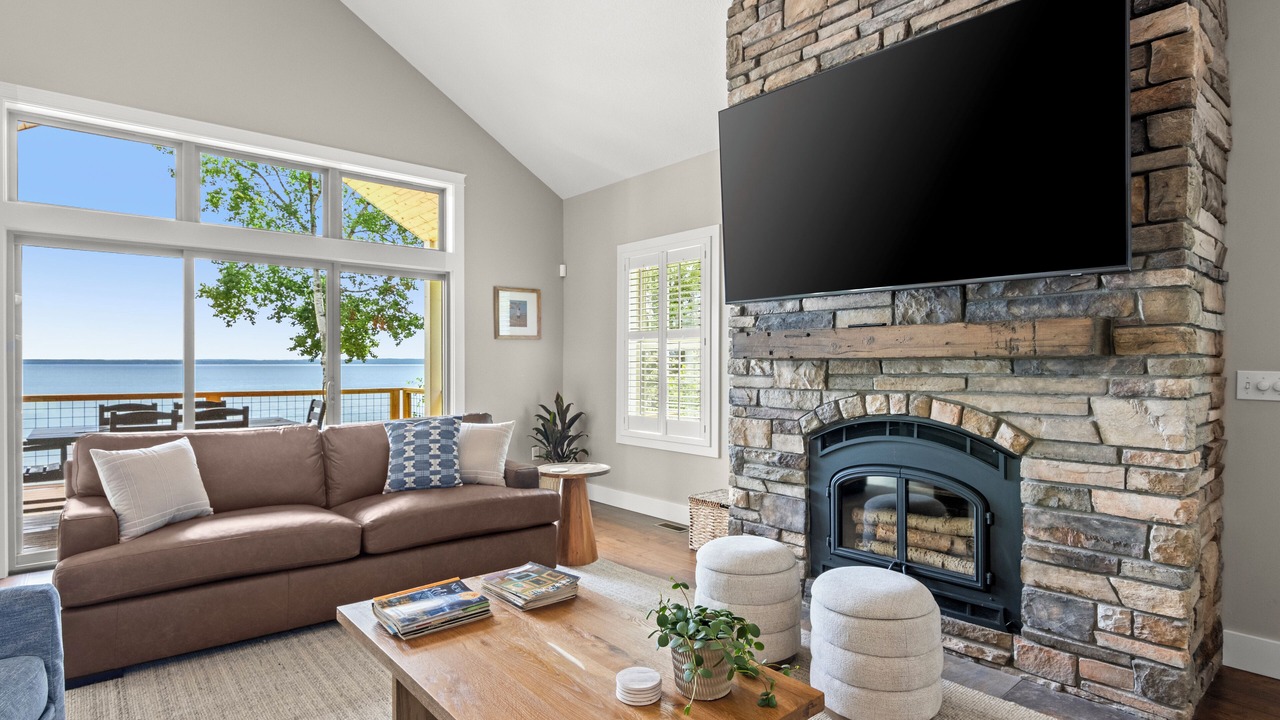 Photo of Livingroom in Suttons Bay