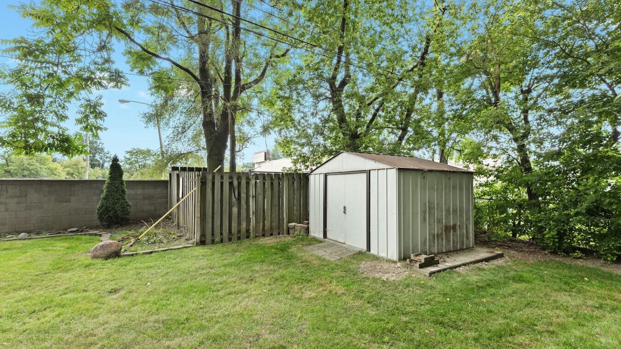 Photo of Outdoor in Dearborn Heights