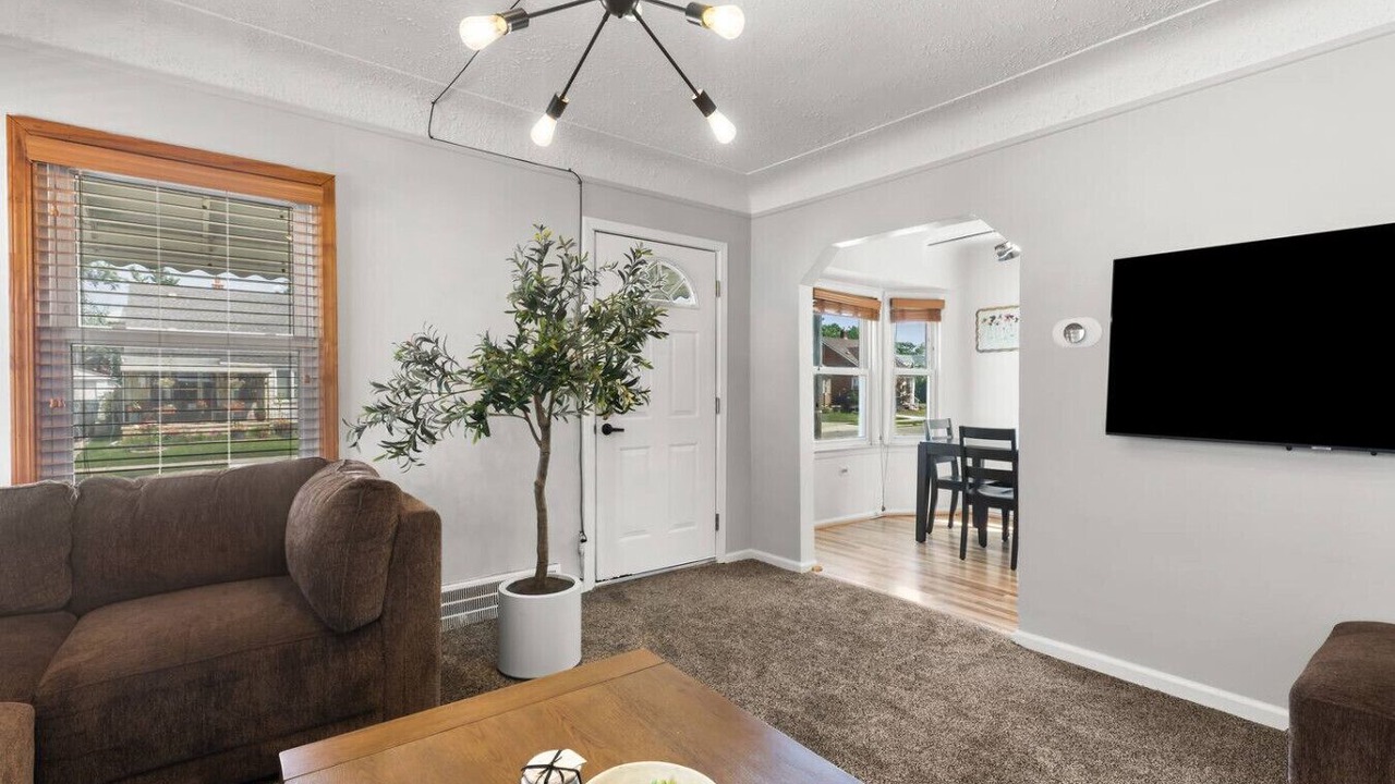 Photo of Livingroom in Lincoln Park