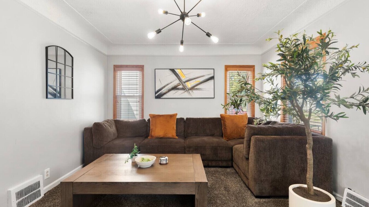 Photo of Livingroom in Lincoln Park