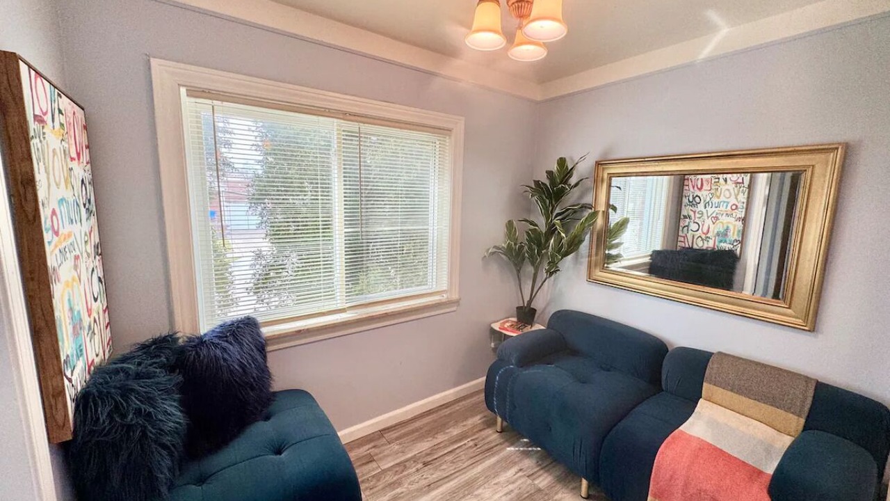 Photo of Livingroom in Madison Heights