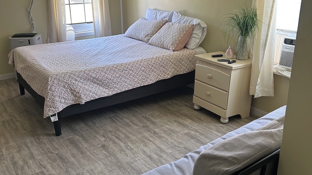 Photo of Bedroom in Enterprise