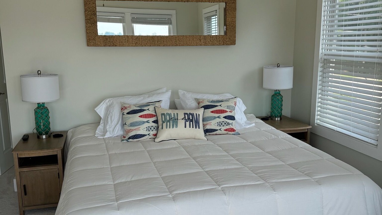 Photo of Bedroom in Paw Paw Lake
