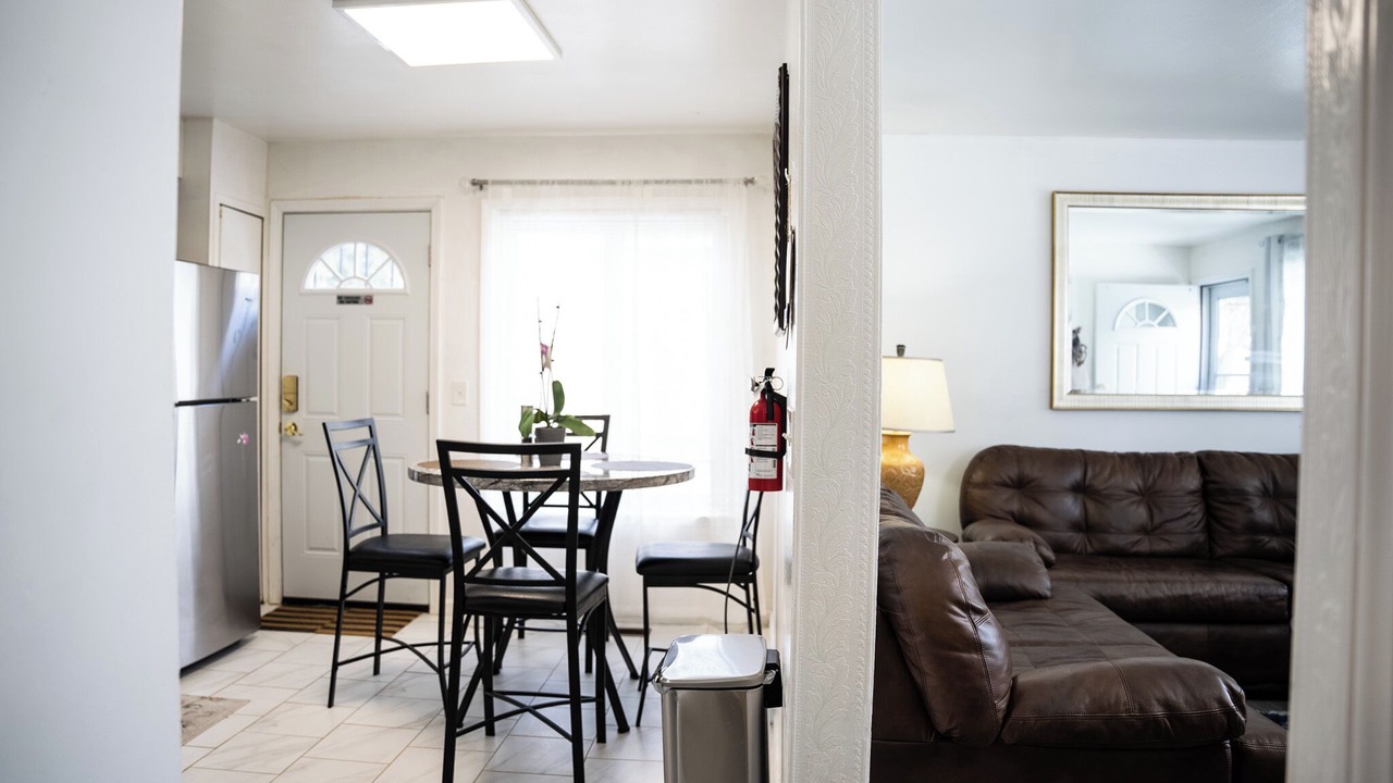 Photo of Livingroom in Romulus