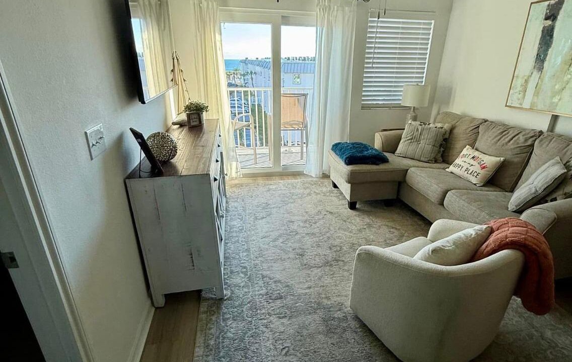 Photo of Livingroom in Fort Morgan