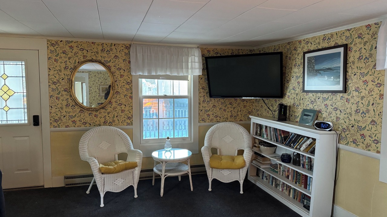 Photo of Livingroom in Mackinac Island