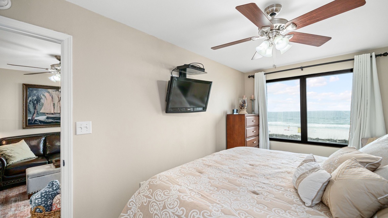 Photo of Bedroom in Gulf Shores
