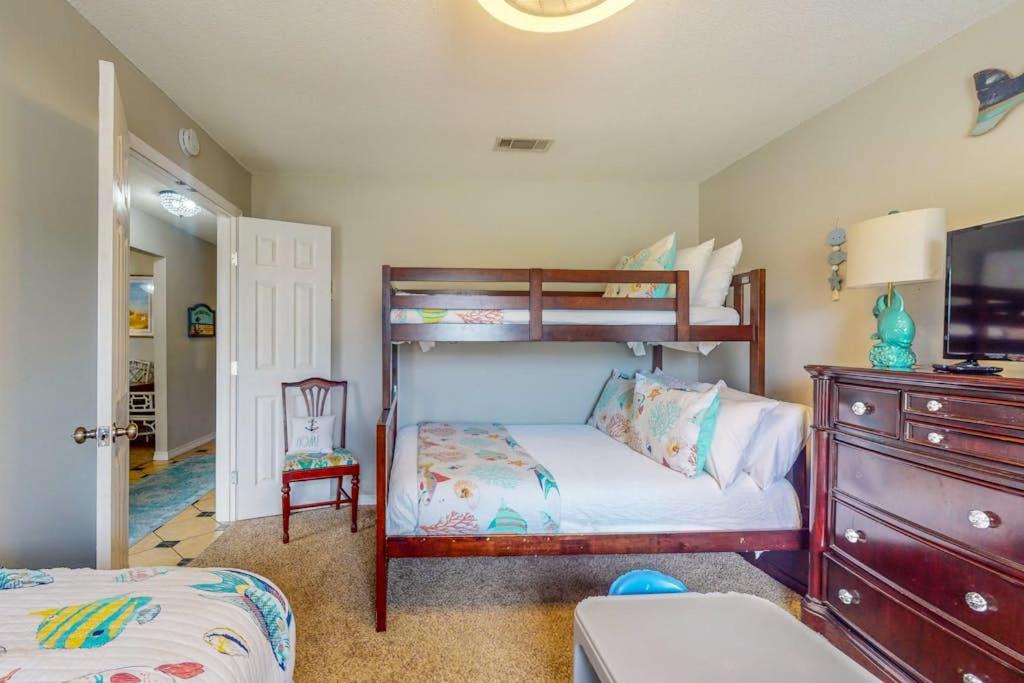 Photo of Bedroom in Ono Island