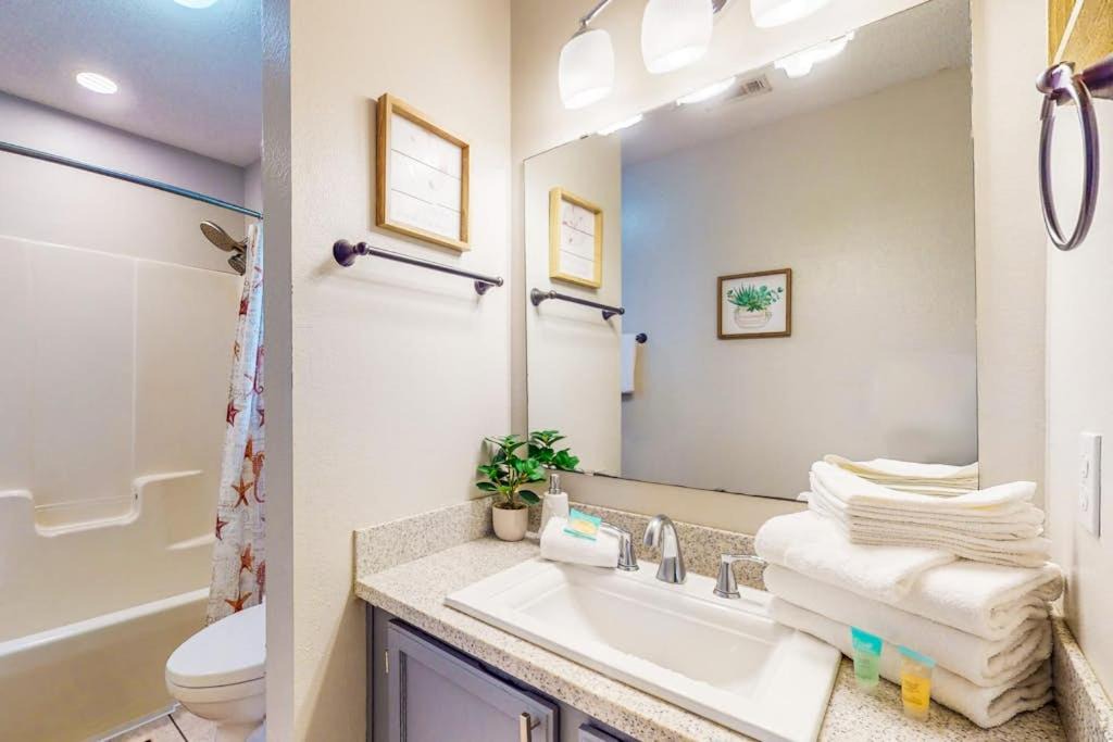 Photo of Bathroom in Ono Island
