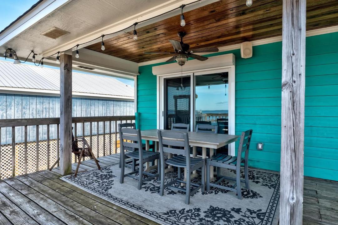Photo of Patio Balcony in Silver Cay