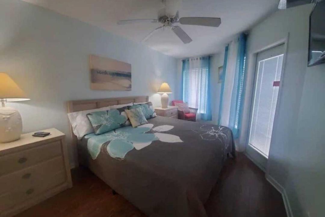 Photo of Bedroom in Gulf Shores