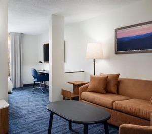 Fairfield Inn 