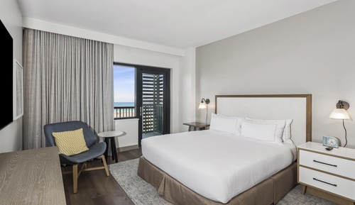 Room, 1 King Bed, Accessible, Balcony (Roll-In Shower, Gulf Front)