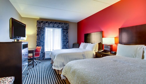 Room, 2 Queen Beds, Accessible, Bathtub (Mobility & Hearing)