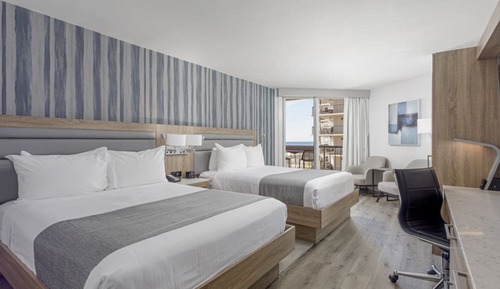 Standard Room, 2 Queen Beds, Non Smoking (Mobility/Hearing Access, Roll-in Shwr)