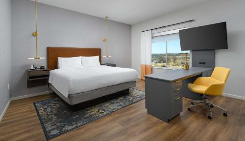 King Studio Suite