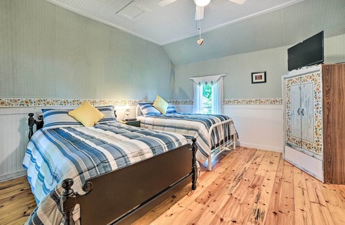 Alden Cottage | Elegant 1905 Home: Steps to Torch Lake & Dtwn