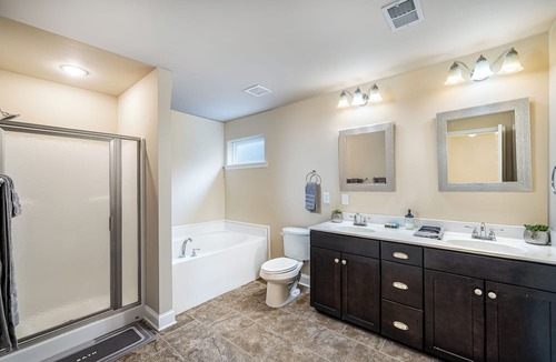Normal House | Cozy three bedroom 7 minutes from MidCity/Orion Amphitheatre